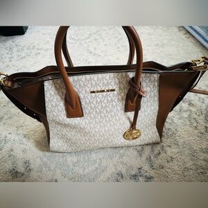 Michael Kors large Brown and Cream Satchel and shoulder purse with Gold Hardware